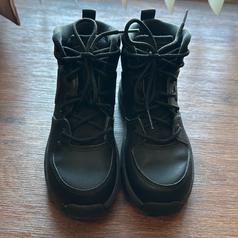Kids Nike boots